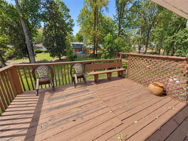109 Potter Drive, Jamestown, NC 27282