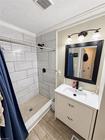 109 Potter Drive, Jamestown, NC 27282
