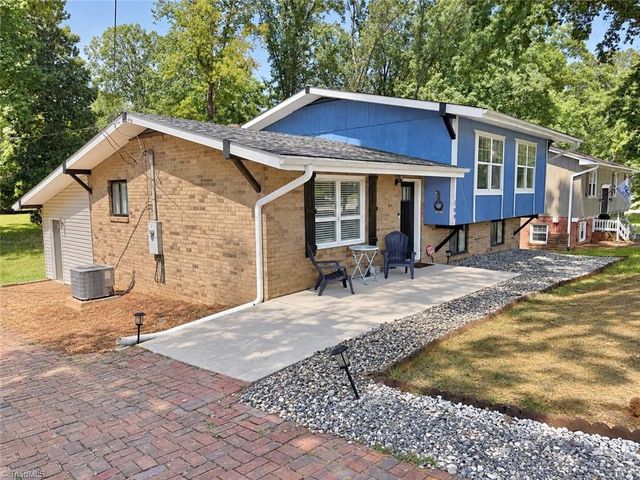 109 Potter Drive, Jamestown, NC 27282