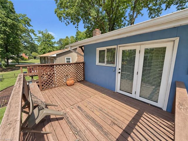 109 Potter Drive, Jamestown, NC 27282