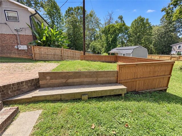 109 Potter Drive, Jamestown, NC 27282