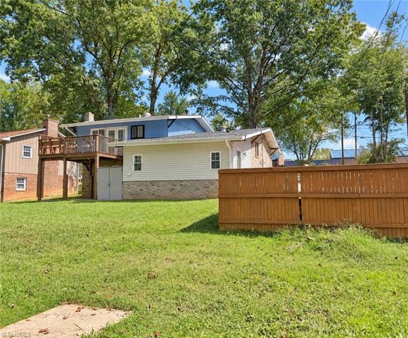 109 Potter Drive, Jamestown, NC 27282