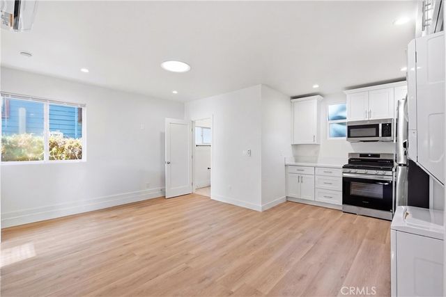 1219 Hoover Street C, Los Angeles, CA 90029