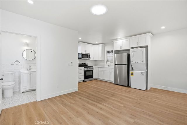 1219 Hoover Street C, Los Angeles, CA 90029