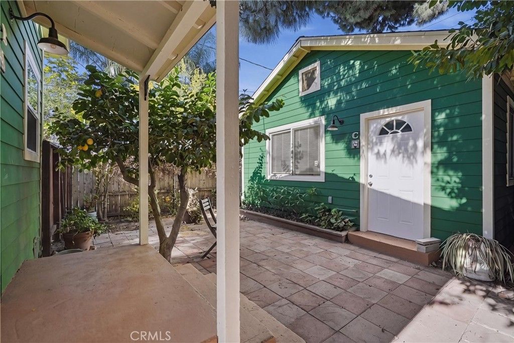 1219 Hoover Street C, Los Angeles, CA 90029
