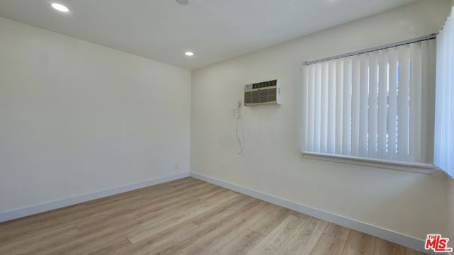15207 Dickens Street 5, Sherman Oaks, CA 91403