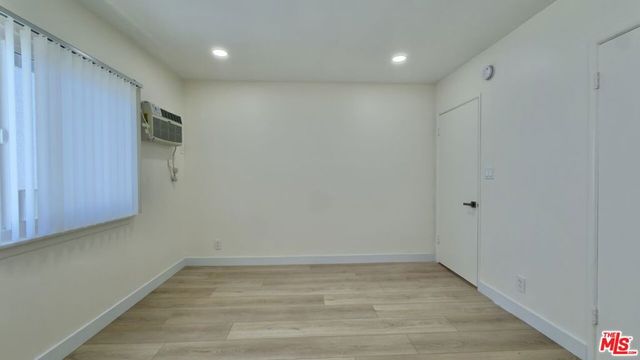 15207 Dickens Street 5, Sherman Oaks, CA 91403