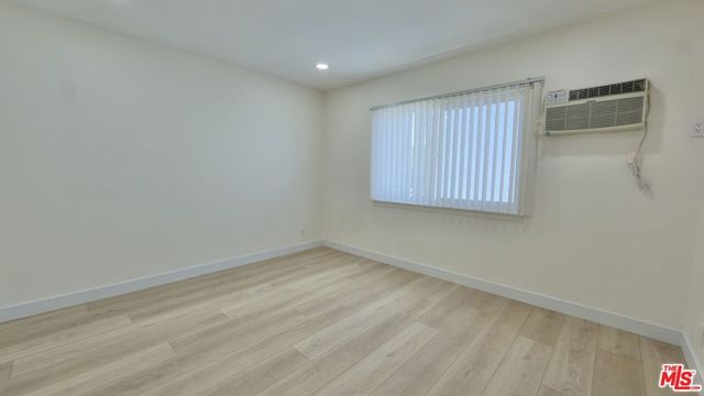 15207 Dickens Street 5, Sherman Oaks, CA 91403