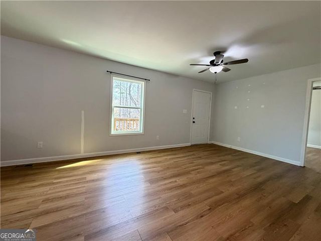 3662 Lakeview Drive, Gainesville, GA 30501