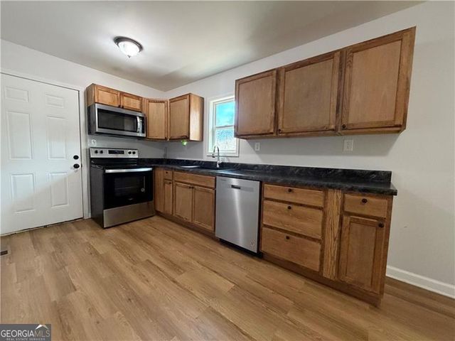 3662 Lakeview Drive, Gainesville, GA 30501