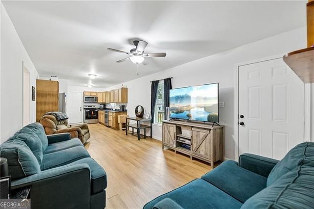 3662 Lakeview Drive, Gainesville, GA 30501