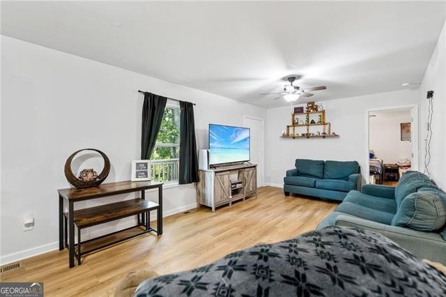 3662 Lakeview Drive, Gainesville, GA 30501