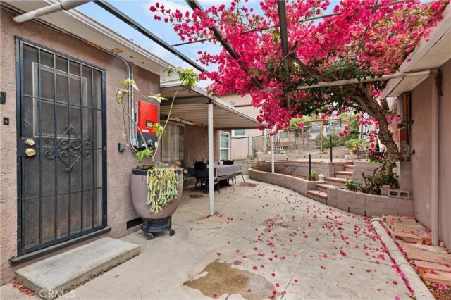 2587 Lombardy, Los Angeles, CA 90032