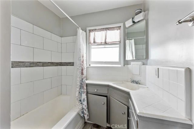 2587 Lombardy, Los Angeles, CA 90032