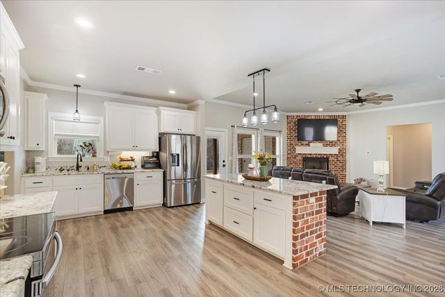 2086 N Ranchette Road, Durant, OK 74701