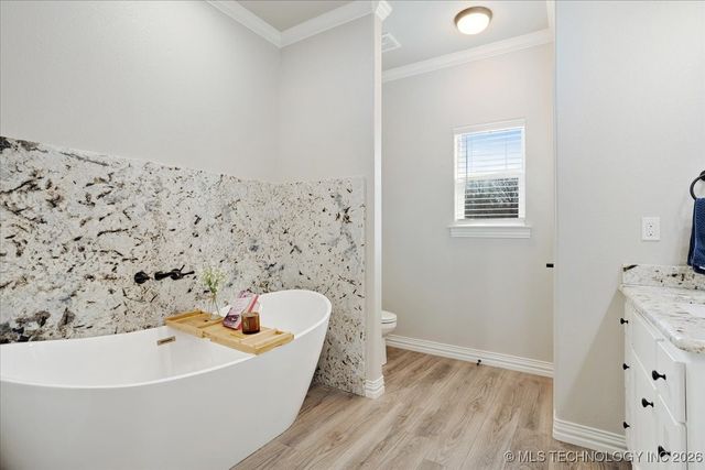 2086 N Ranchette Road, Durant, OK 74701