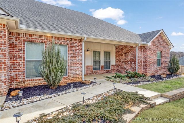 2086 N Ranchette Road, Durant, OK 74701