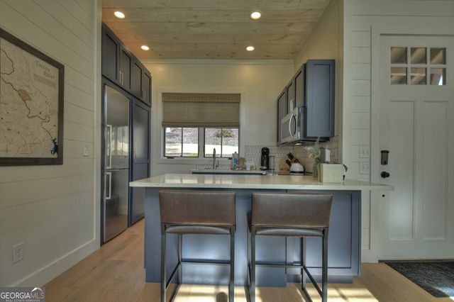 400 Old Toccoa Farm Loop, Mineral Bluff, GA 30559