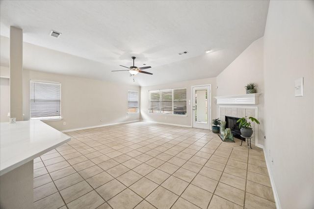 10719 Knoll Bend Lane, Houston, TX 77070