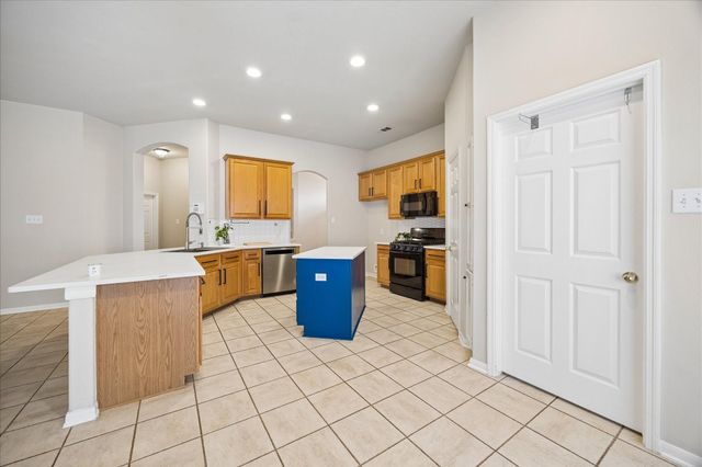 10719 Knoll Bend Lane, Houston, TX 77070