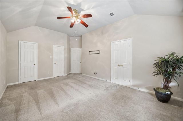 10719 Knoll Bend Lane, Houston, TX 77070