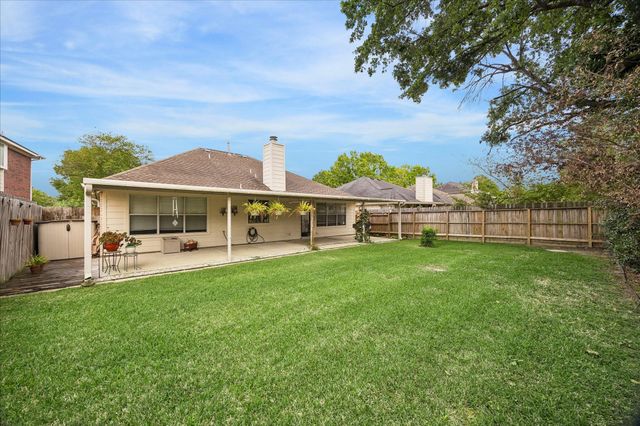 10719 Knoll Bend Lane, Houston, TX 77070