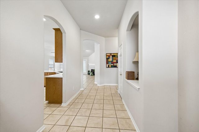 10719 Knoll Bend Lane, Houston, TX 77070