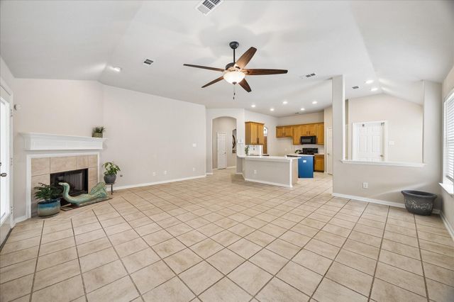 10719 Knoll Bend Lane, Houston, TX 77070