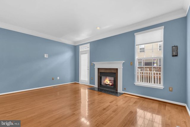 5937 KIRKCALDY LN, Alexandria, VA 22315