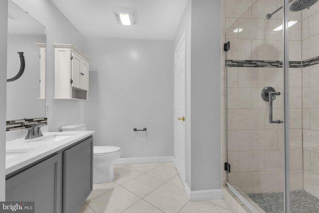 5937 KIRKCALDY LN, Alexandria, VA 22315