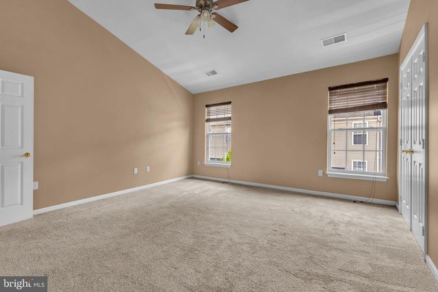 5937 KIRKCALDY LN, Alexandria, VA 22315