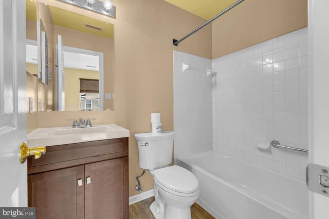5937 KIRKCALDY LN, Alexandria, VA 22315