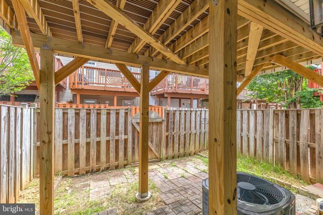 5937 KIRKCALDY LN, Alexandria, VA 22315