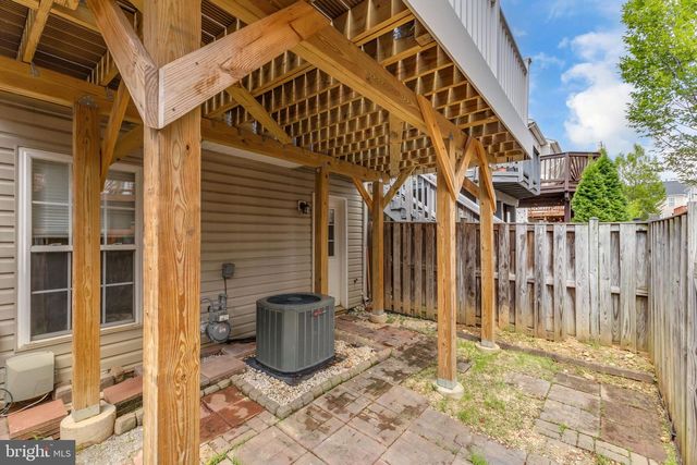 5937 KIRKCALDY LN, Alexandria, VA 22315
