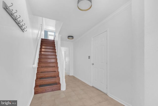 5937 KIRKCALDY LN, Alexandria, VA 22315
