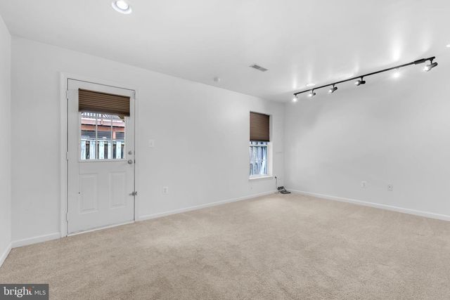5937 KIRKCALDY LN, Alexandria, VA 22315