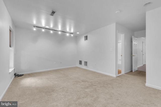 5937 KIRKCALDY LN, Alexandria, VA 22315