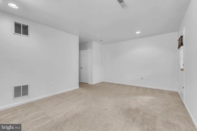 5937 KIRKCALDY LN, Alexandria, VA 22315