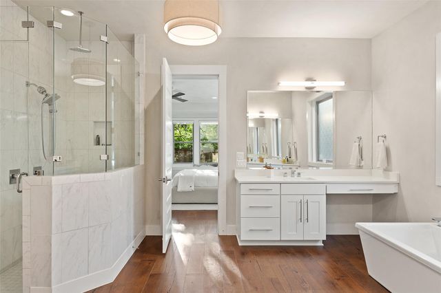 1002 Meriden LN, Austin, TX 78703