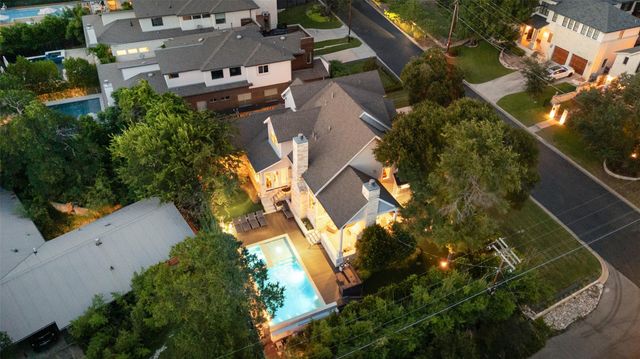1002 Meriden LN, Austin, TX 78703