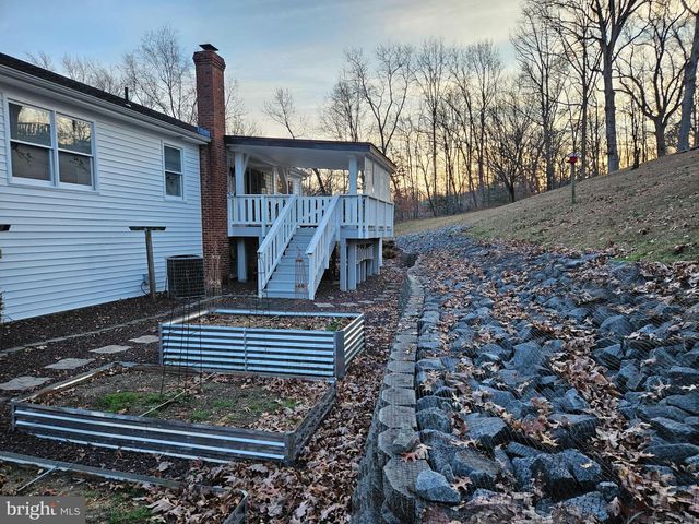 14464 LIPSCOMB HILL LN, Milford, VA 22514