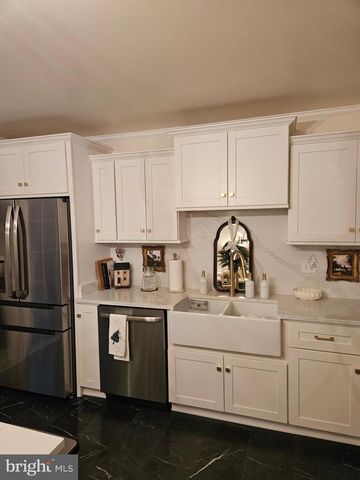 14464 LIPSCOMB HILL LN, Milford, VA 22514