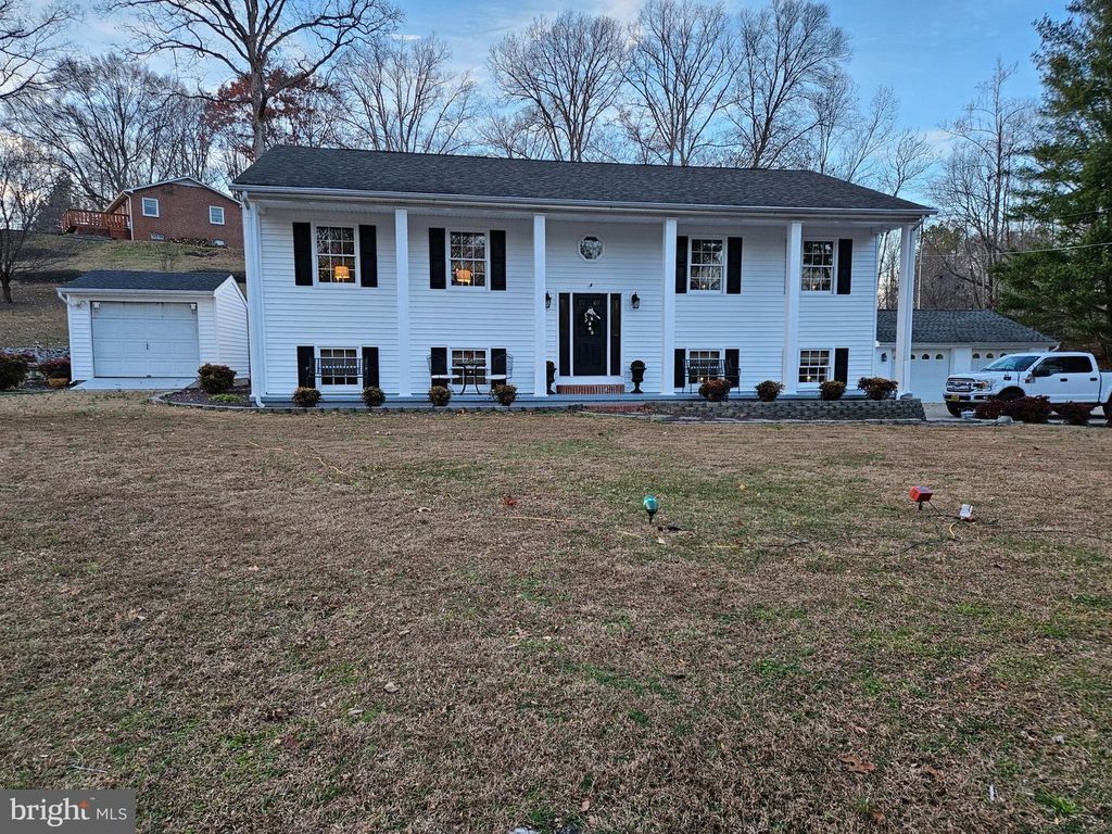 14464 LIPSCOMB HILL LN, Milford, VA 22514