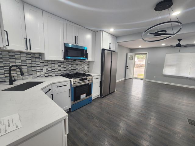568 Clinton Street, Gary, IN 46406