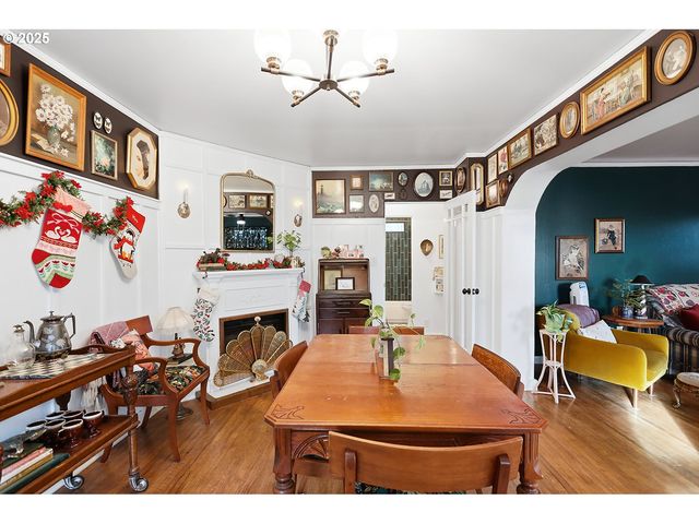 108 E 13TH St, The Dalles, OR 97058