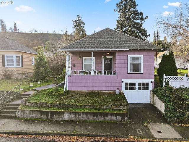 108 E 13TH St, The Dalles, OR 97058