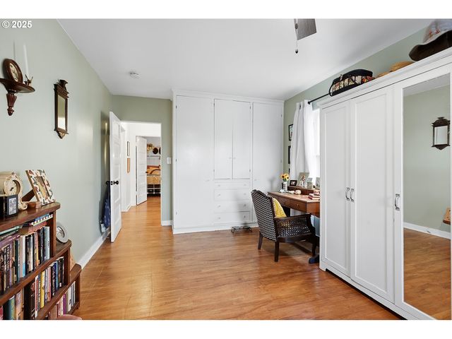 108 E 13TH St, The Dalles, OR 97058