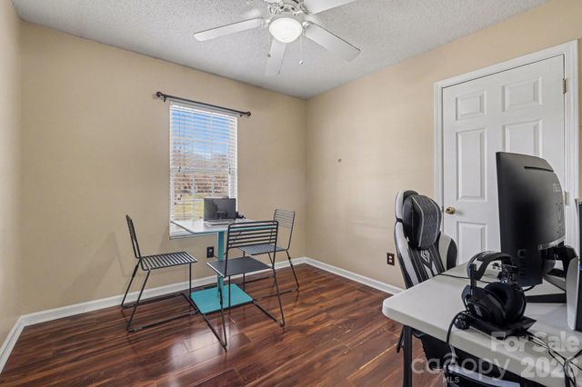 105 Chadwick Circle, Dallas, NC 28034