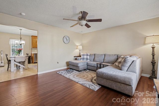 105 Chadwick Circle, Dallas, NC 28034