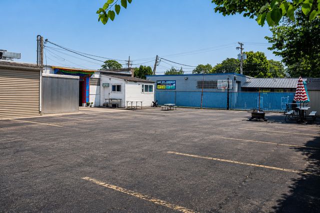 2422 Dempster Street, Evanston, IL 60202